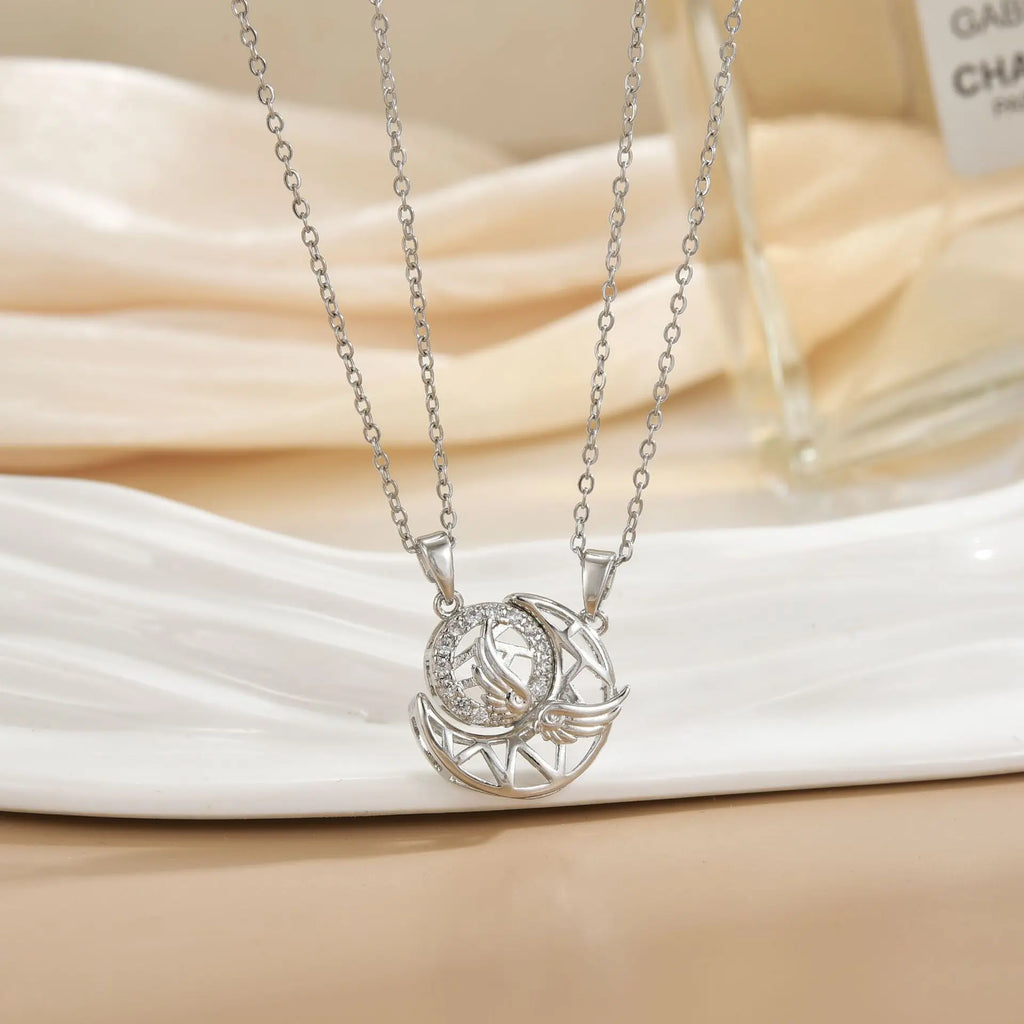 Collier Couple Magnétique Lune et Soleil - Bijou Saint-Valentin Acier Inoxydable