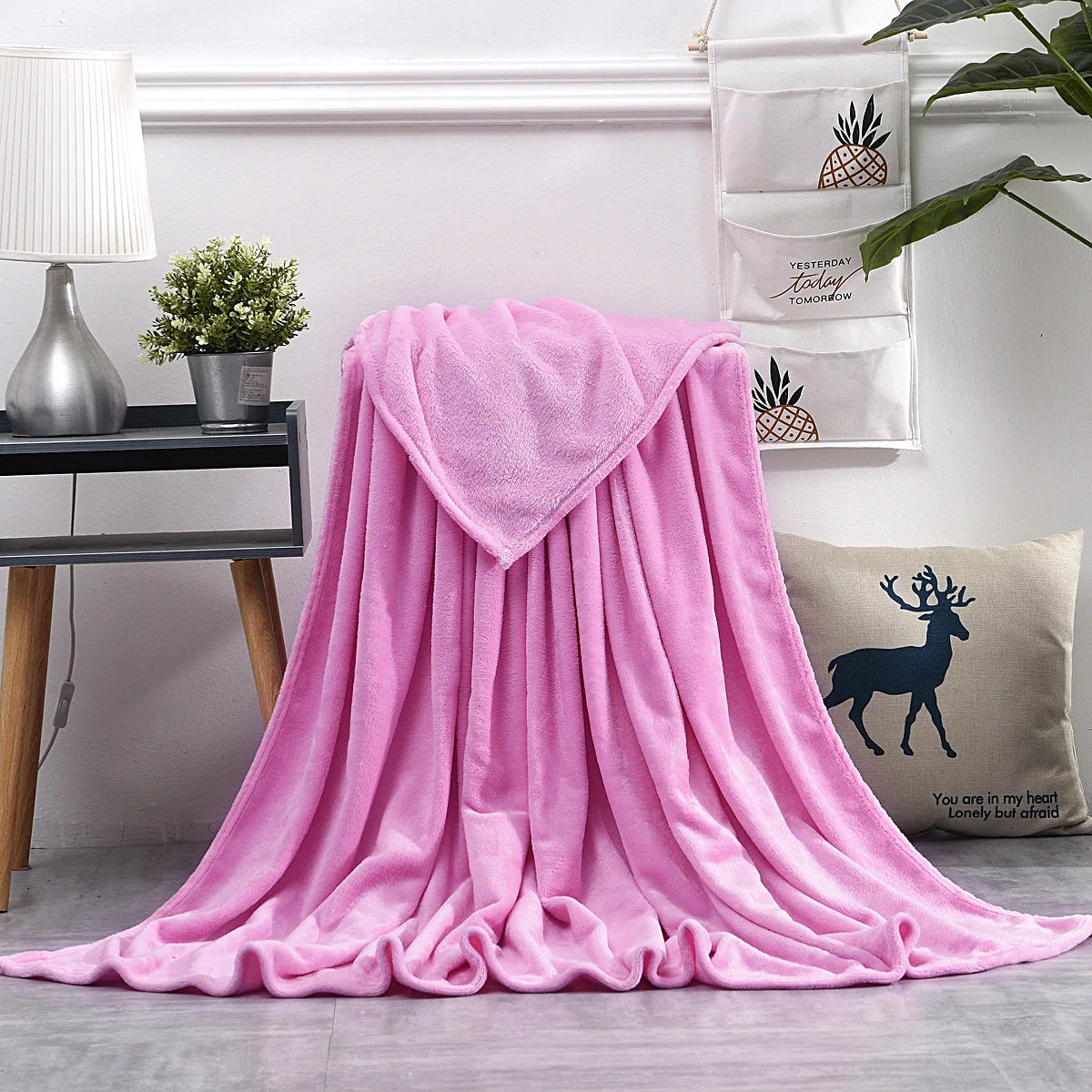 Couverture Personnalisée Brodée pour Chien Chat - Plaid Velours Confortable avec Nom - Lit Auto
