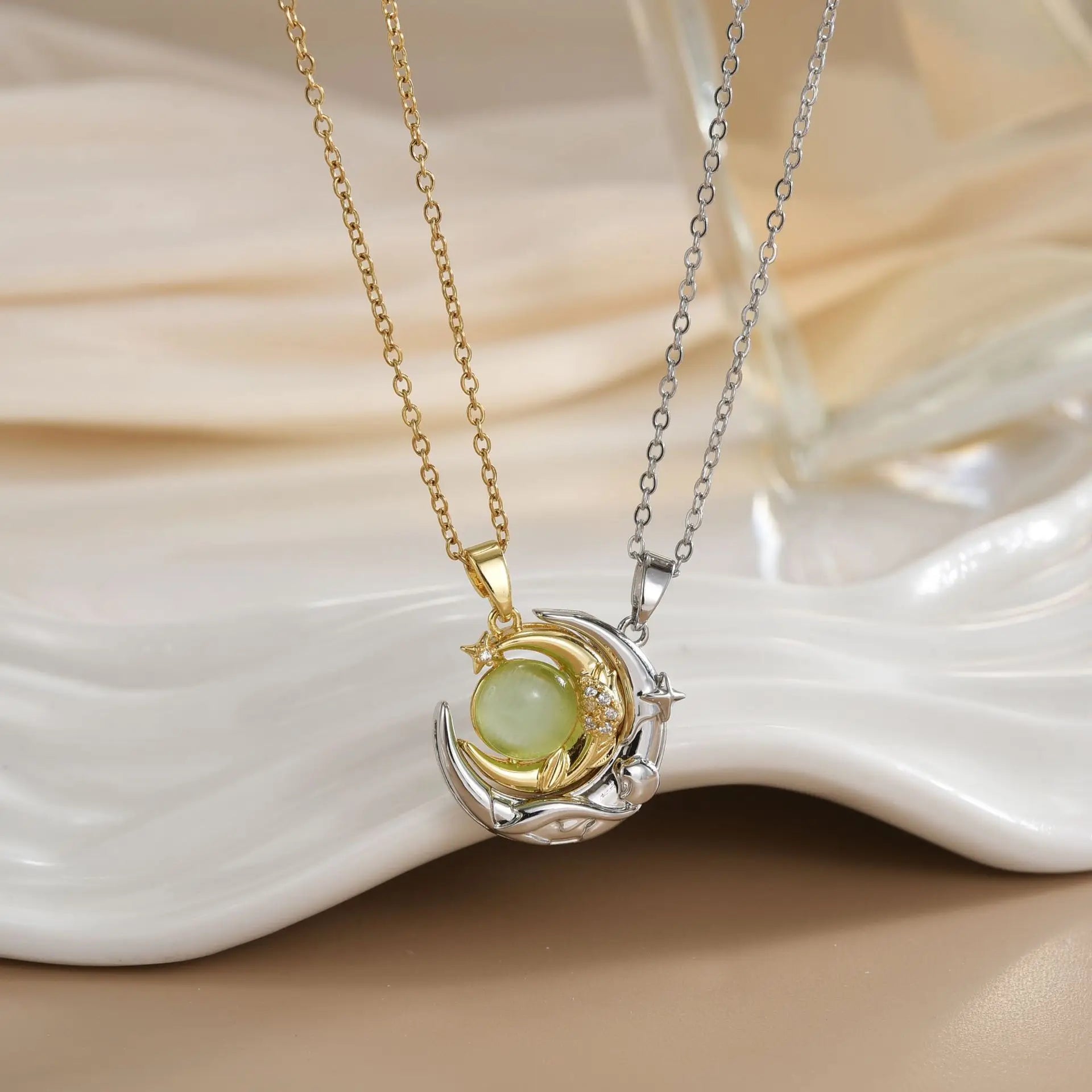 Collier Couple Magnétique Lune et Soleil - Bijou Saint-Valentin Acier Inoxydable
