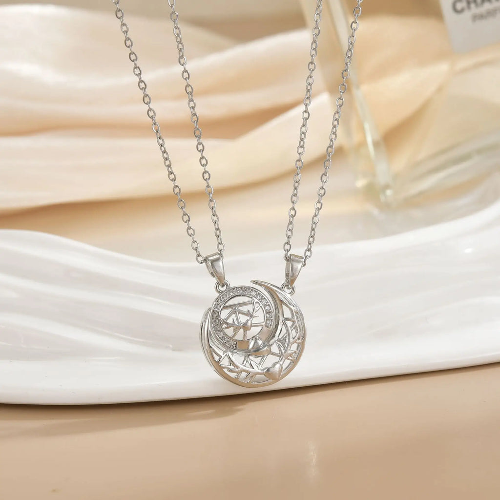 Collier Couple Magnétique Lune et Soleil - Bijou Saint-Valentin Acier Inoxydable