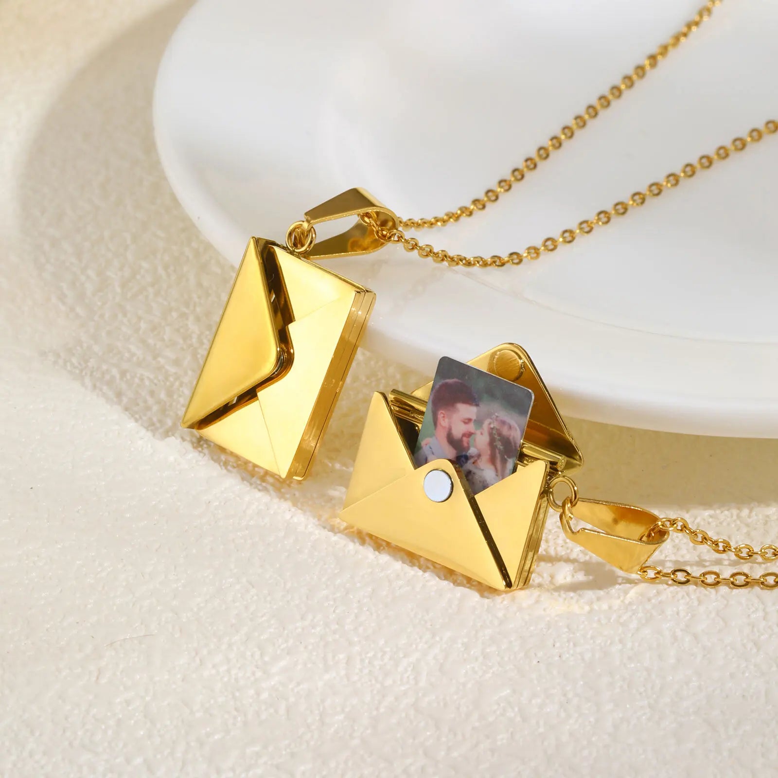 Collier Médaillon Photo Enveloppe Lettre d'Amour - Pendentif Personnalisé Femme