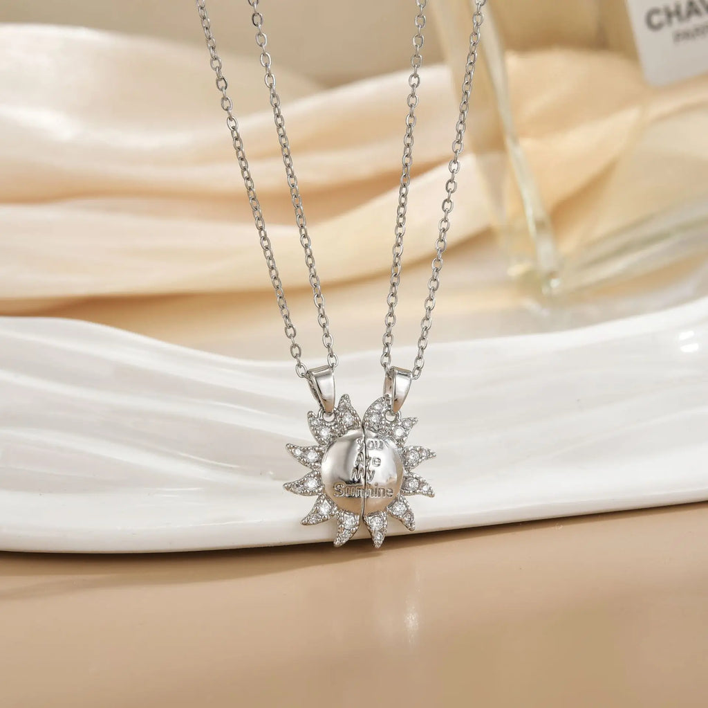 Collier Couple Magnétique Lune et Soleil - Bijou Saint-Valentin Acier Inoxydable