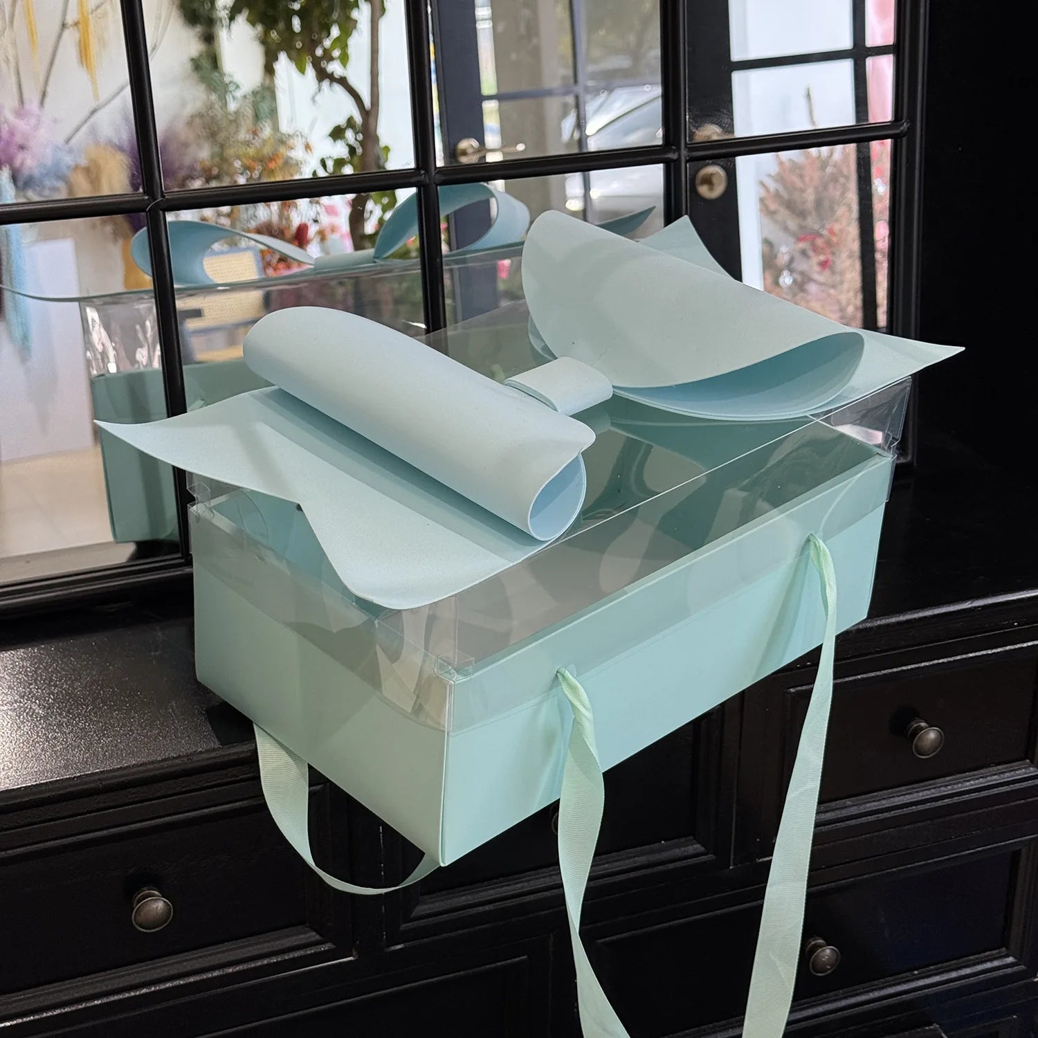 Boîte Cadeau Florale avec Nœud Papillon - Emballage Premium Saint-Valentin