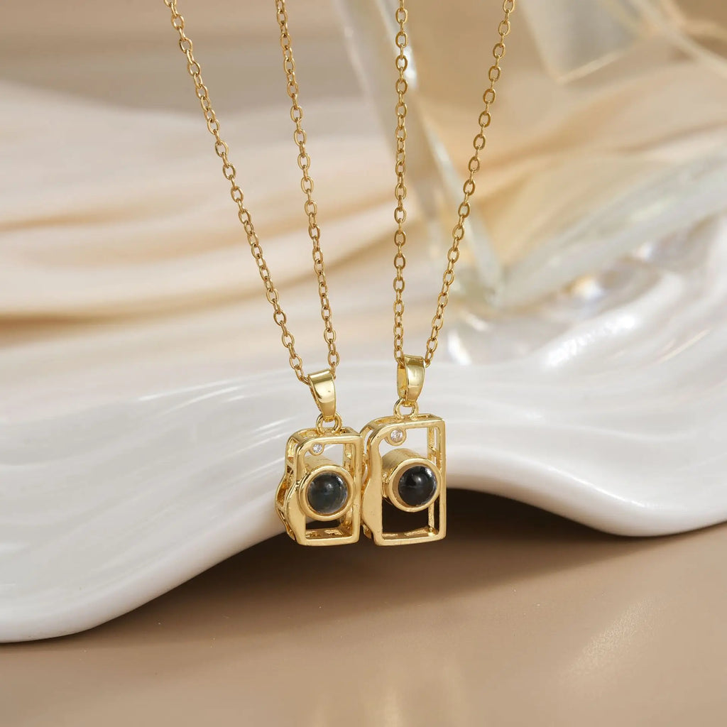 Collier Couple Magnétique Lune et Soleil - Bijou Saint-Valentin Acier Inoxydable