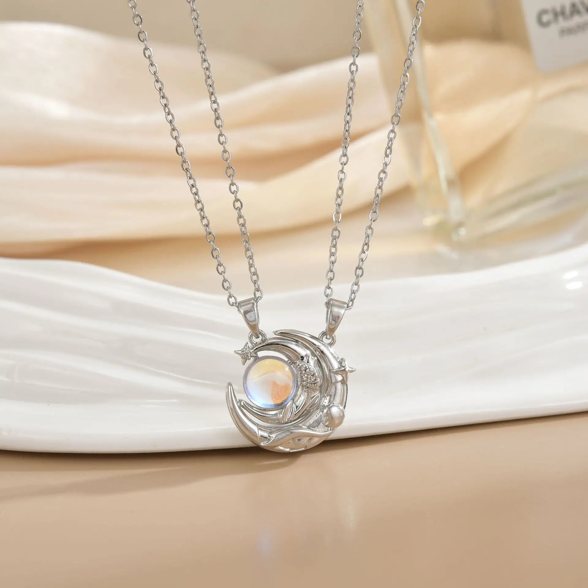 Collier Couple Magnétique Lune et Soleil - Bijou Saint-Valentin Acier Inoxydable